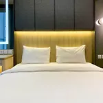 Nice 1Br At Gold Coast Apartment By Travelio